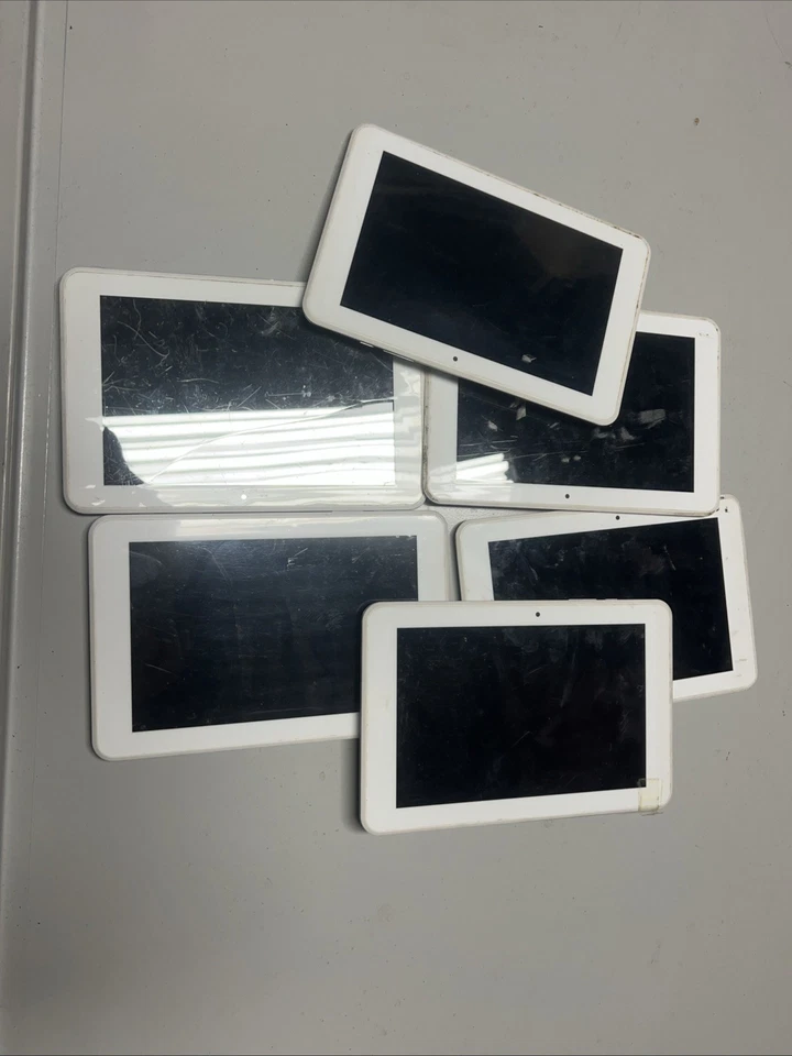 LOT OF 6 Bundle 7” Insignia Tablet SOLD AS IS - Image 1 of 3