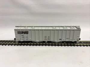 N Scale Micro Trains 50' Airslide Covered Hopper Norfolk Southern NS 290 175 - Picture 1 of 7