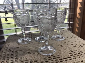 4 quality German crystal fancy cut fruit design 6 oz wine glasses - Picture 1 of 6