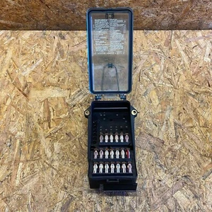 Caja de fusibles motor mercedes-benz w201 190e m102 2015400250 - Imagen 1 de 8