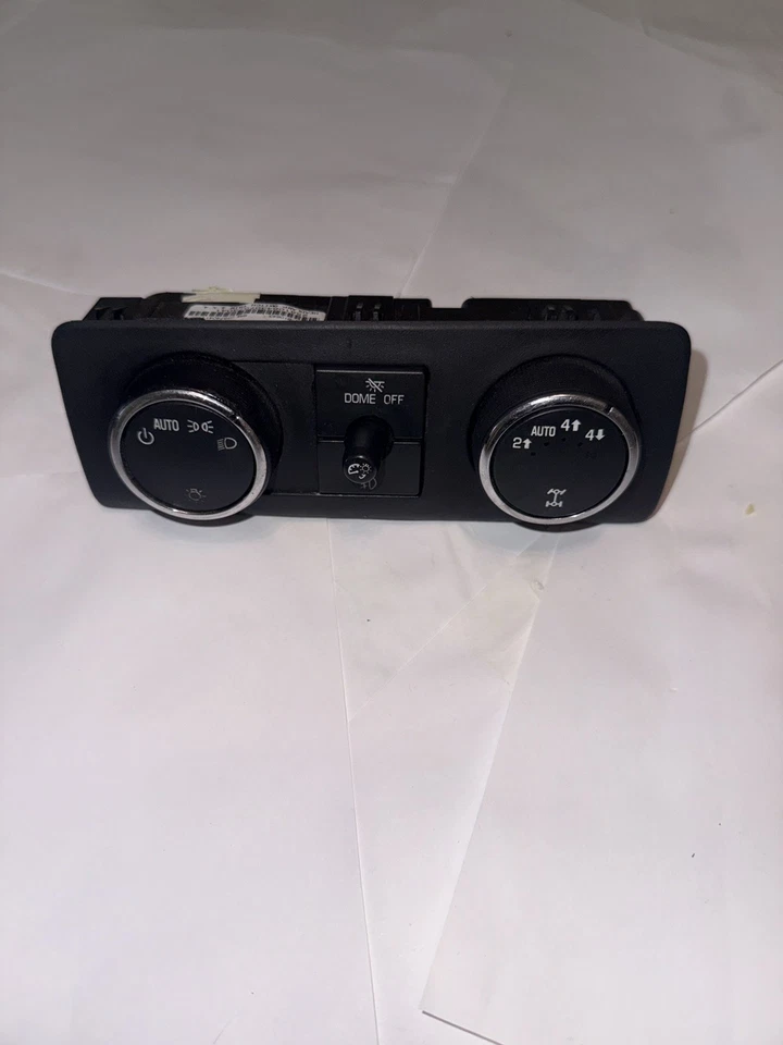 Interruptor de luz domo faro Chevy Tahoe GMC Yukon Denali 2007-2014 OEM 25810643 Foto 1 de 3