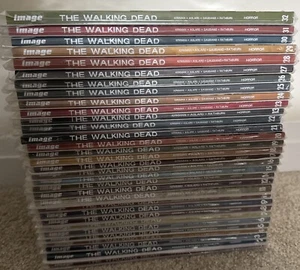 Walking Dead Image Comics TPB Bände komplett 1 - 32 signiert Set Charlie Adlard - Bild 1 von 7