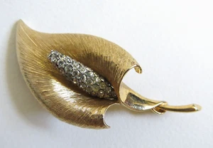 BOUCHER Vintage 7431 goldfarbene & Strass CALLA LILY Anstecknadel/Brosche, super Zustand - Bild 1 von 6