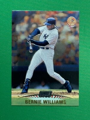 1999 Topps Stadium Club Baseball Chrome Parallel #SCC19 Bernie Williams - Image 1 of 2