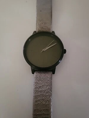 Женские часы Nixon The Kensington Movin Out черный циферблат свежий аккумулятор  - Изображение 1 из 4