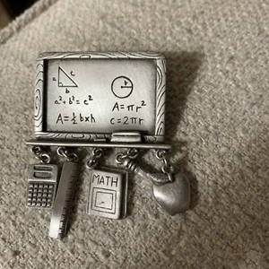 Vintage JJ Jonette Math Chalkboard School Teacher Charm Brooch Pin Apple Signed - Picture 1 of 5