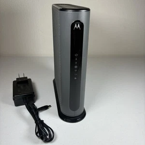 Motorola MG7700 AC1900 Dual-Band DOCSIS 3.0 Cable Modem WiFi Router - Picture 1 of 10
