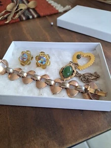 Vintage Lot Of 4 Jewelry Pieces  Clip On Earrings Copper Bracelet Necklace Pin - Picture 1 of 5
