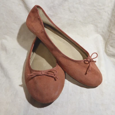 🩰 Old Navy Almond Toe Ballet Flats 9 M Ginger Orange Suede Fabric; String Bows - Image 1 of 4