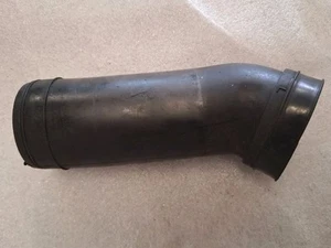 E1 Kawasaki ZZR 1100 ZXT10 D Intake Rubber Seal Suction Pipe Duct Air Filter Box - Picture 1 of 6