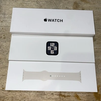 Apple Watch SE Gen 2 40mm Aluminum Case Starlight AI Star SB M/L GPS MXEG3LL/A - Image 1 of 4
