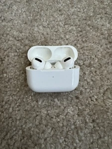 BROKEN Apple AirPods 2, Won’t Turn On - Photo 1 sur 3