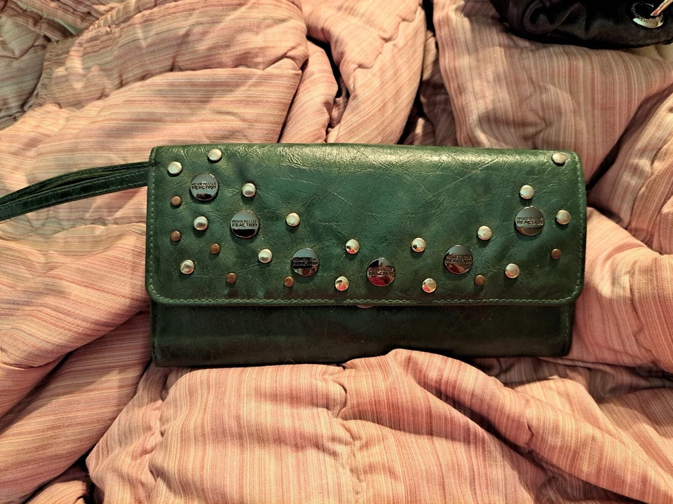 Muñequera Kenneth Cole Reaction verde Foto 1 de 4