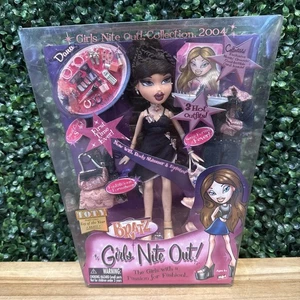 Nuovo con scatola!!! RARA bambola Dana 2004 Y2K Bratz Girls Nite Out vintage - Foto 1 di 12