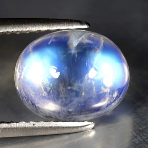 3.73 ct AAA Extraordinary Oval Cabochon (10x8 mm) Natural Rainbow Blue Moonstone - Picture 1 of 1
