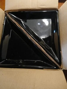 The Pampered Chef~Simple Additions~Triangle~Serving Dishes Black New in Box - Picture 1 of 3
