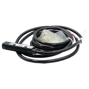 14102A6517 Eaton/Cutler Hammer Reflective Photoelectric Sensor  -SA - Picture 1 of 2