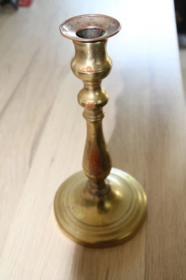 BOUGEOIR ANCIEN EN BRONZE DORÉ - BON ÉTAT D’USAGE, PAS DE MANQUE - - Photo 1/4