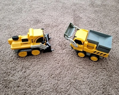 ROKENBOK RC Dozer J1028 NOcontrol-NO key ROKENBOK RC LOADER 2625 NO key-control - Image 1 of 4