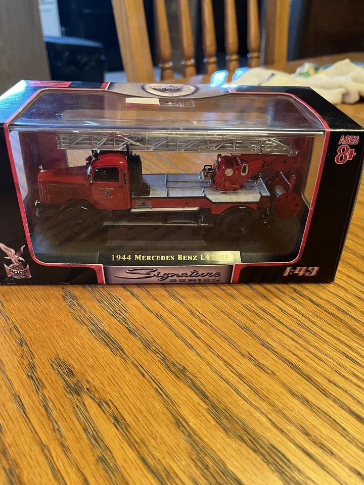 Signature Series 1944 Mercedes Benz L4500F BRAND NEW IN BOX - Image 1 of 1
