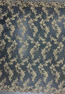 Cristina GOLD Polyester Blumenstickerei mit Pailletten auf SCHWARZEM Netz Spitze Stoff - Bild 1 von 4