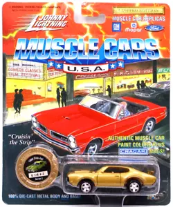 Johnny Lightning Muscle Cars USA Series 2 1969 Oldsmobile 442 gold - Picture 1 of 4