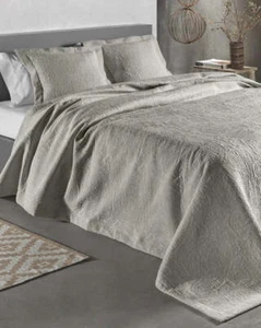 Atemberaubende gewebte Jacquard Design Tagesdecke in Grau 250cm x 270cm Made in Portugal - Bild 1 von 2
