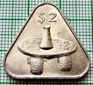 COOK ISLANDS ELIZABETH II 2010 2 DOLLARS, KUMETE TABLE TRIANGULAR km# 417 - Picture 1 of 6
