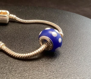 Sterling Silber blaue europäische Glasperlen Schieber Charm mit weißen Punkten (C) - Bild 1 von 13