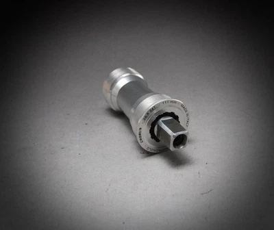 VGC Campagnolo Chorus Triple Bottom Bracket / ITA / 111 mm / BB CART / Record C - Bild 1 von 4