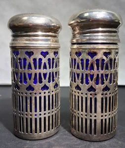 2 Vintage Victorian Silver Plated Cobalt Blue Set of Salt & Pepper Shakers - Picture 1 of 6