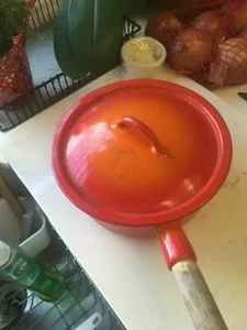 Descoware Sauce Pan & Lid 1.5 Qt. Belgium Orange Enamel Cast Iron Wood Handle - Picture 1 of 9