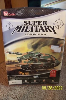 3D Puzzle of Super Military Leopard 2A5 Tank - NIP - Factory Sealed - Image 1 of 2