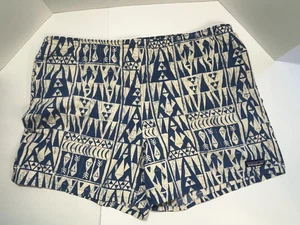 Patagonia Swim Shorts Blue & White Fish Print Men's Large Back Pocket Mesh Lined - Picture 1 of 11