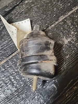 Front Right Engine Mount for MERCURY SABLE FORD TAURUS - Image 1 of 4