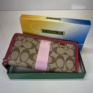 Coach Heritage Wallet Khaki Pink Stripe Accordion Zip Signature Canvas Classic - Picture 1 of 5