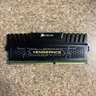 Corsair Vengeance 4GB (4x4 GB) PC3-12800 DDR3-1600 PC Memory CMZ32GX3M4A1600C9 - Image 1 of 4