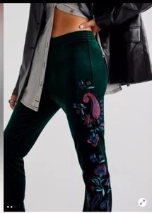 Free People x Driftwood Farrah Velvet Pull-On Flare Pants Green Size Large - Picture 1 of 4