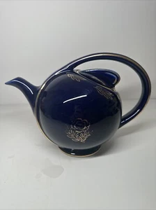 Tetera vintage Hall azul cobalto porcelana flujo de aire rosas doradas  - Imagen 1 de 10