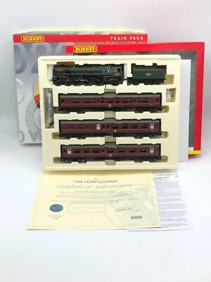 Hornby R2660M 'Black Prince' The Norfolkman Train Pack Britannia Class 70008 - Image 1 of 4