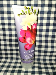 ALL NEW Freesia 8 oz Ultimate Hydration Body Cream Bath & Body Works - Picture 1 of 1