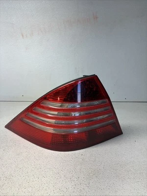 2000 - 2006 MERCEDES W220 S430 S55 AMG REAR LEFT TAIL LIGHT LAMP A2208200764 - Image 1 of 4