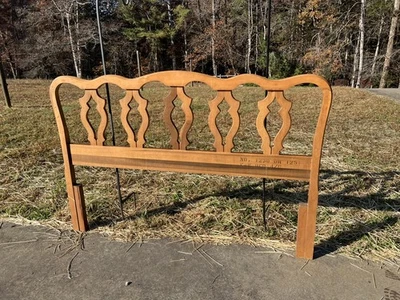 老式Chippendale大号床架 — 第 1/4 张图片