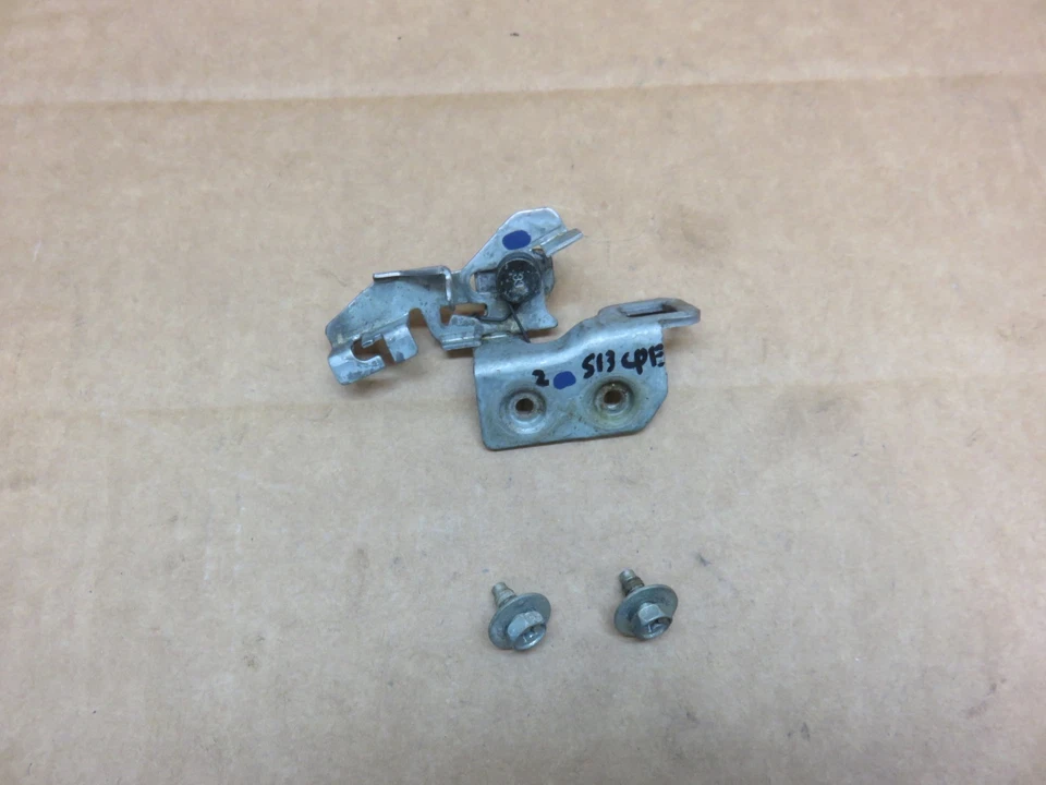 89 90 91 92 93 94 NISSAN 240SX S13 COUPE trunk lock cable release latch,2 screws - Image 1 of 1