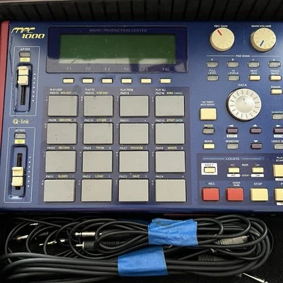 AKAI MPC 1000 Sampler 32MB - Image 1 of 4