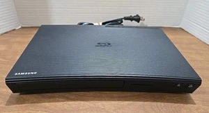 Samsung BD-J5100 Blu-Ray DVD Player Wifi Streaming Tested Working - Picture 1 of 5