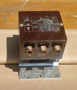 Arrow Hart ACC530U10 3P 50 Amp x 24 VAC Schütz, Modell E - Bild 1 von 3
