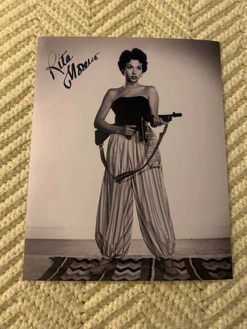 Rita Moreno Signed 8 X 10 Photo Autographed Cover