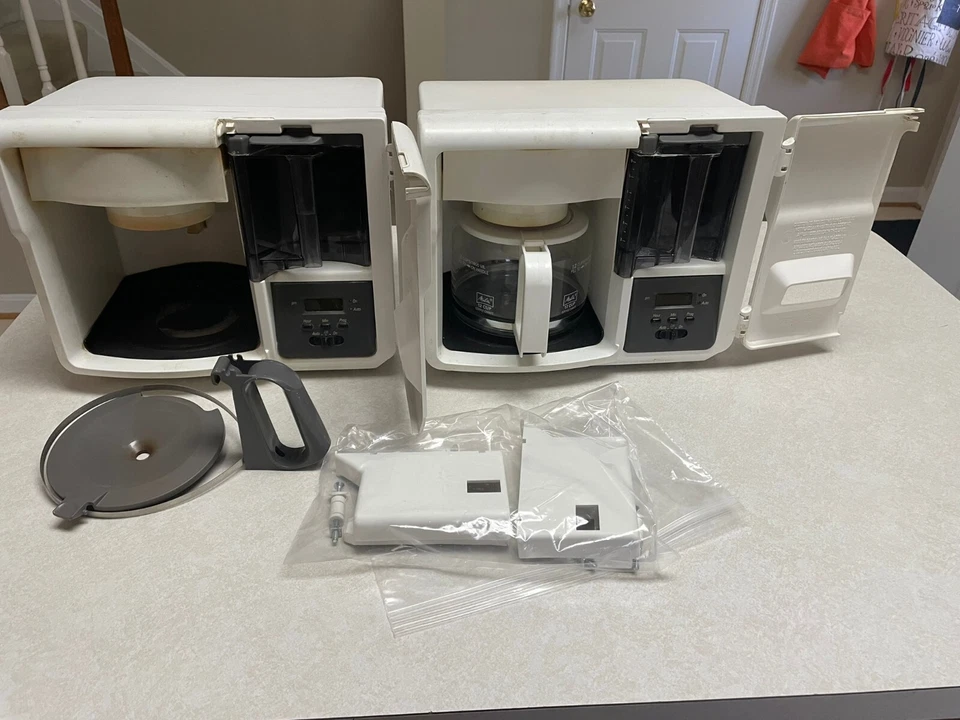 2 Black & Decker Spacemaker Coffee Makers ODC-325  12 Cup For Parts Only - Image 1 of 4