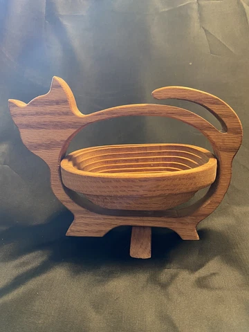 CAT/KITTEN COLLAPSIBLE WOODEN BOWL OR TRIVET AMERICAN FOLK ART  9”LX5.75”H Cover